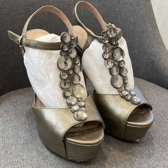 Vince Camuto Shoes - Vince Camuto Jeweled Platform Heel - Size 7.5